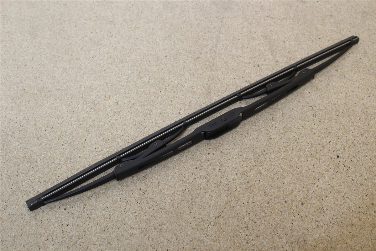 Lưỡi Gạt Mưa 40Cm Kia Rio Mã phụ tùng 9836007000