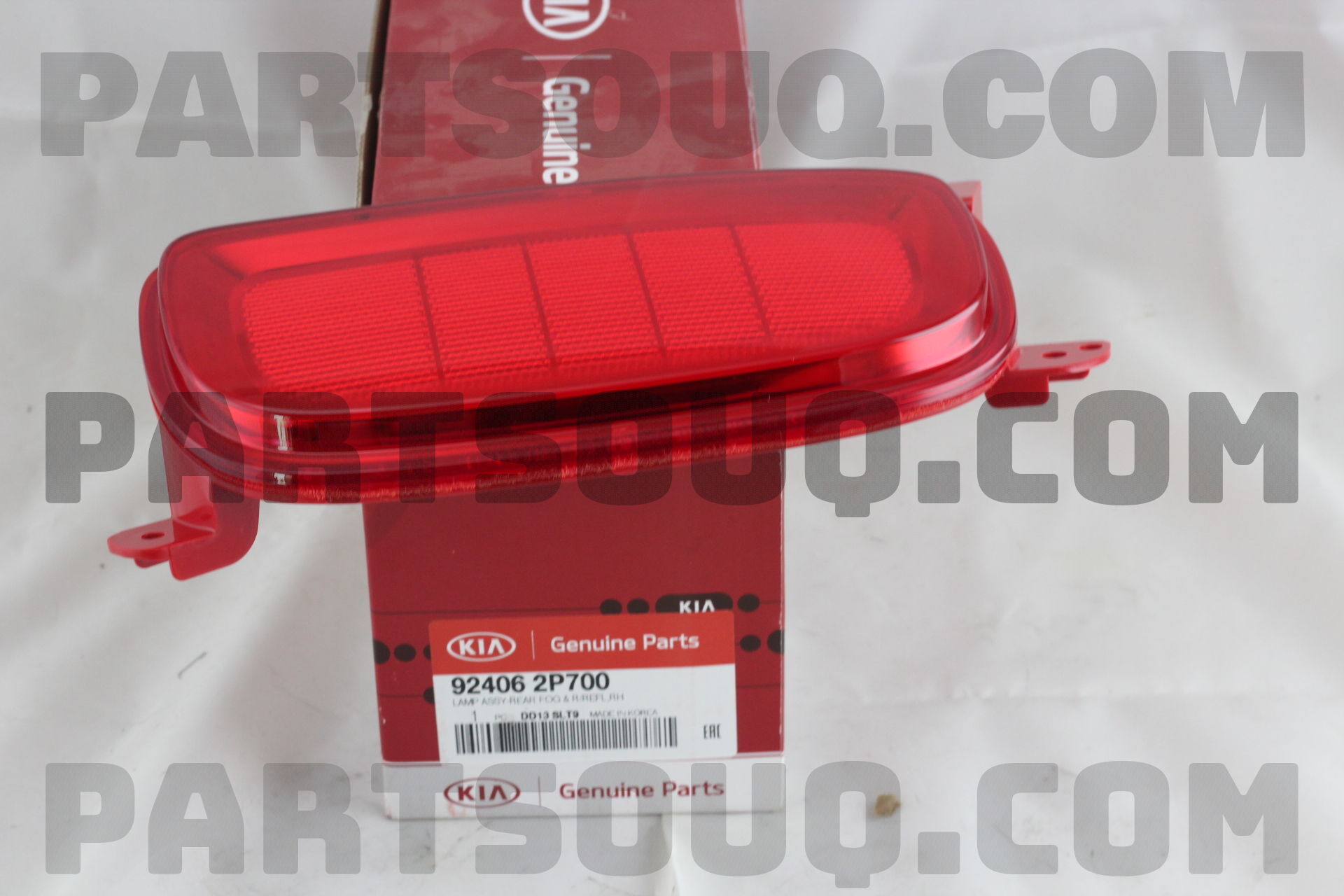 Đèn Phản Quang Cản Sau Phải Kia Sorento Mã phụ tùng 924062p700