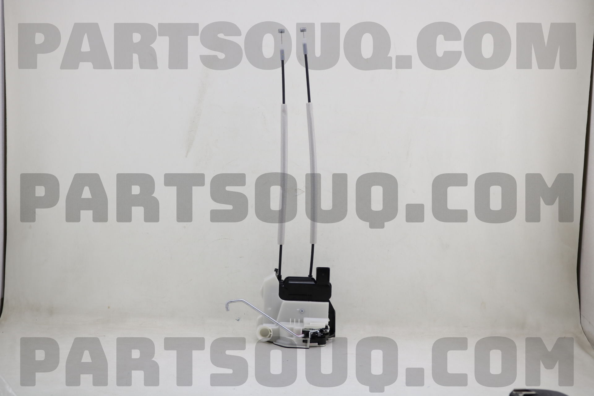 Ổ Khóa Ngậm Trước Phải Có Cảm Biến Kia Rio Mã phụ tùng 813211W050