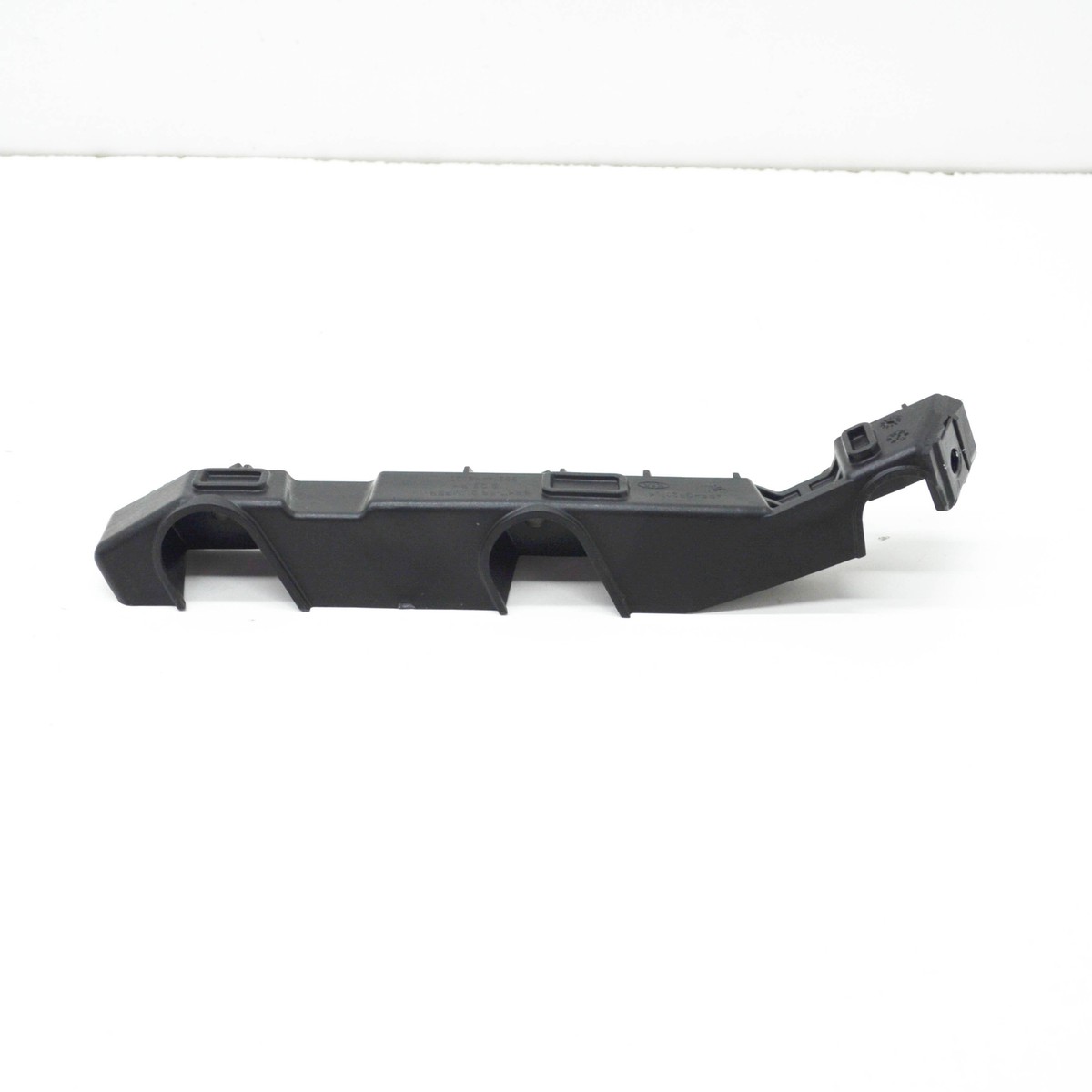 Nẹp Cài Cản Trước Phải Kia Rio Mã phụ tùng 86514H8000