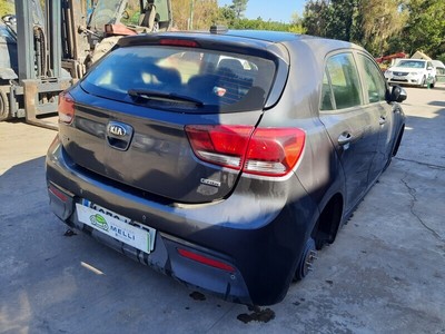 Tappi Cửa Sau Trái Kia Rio Mã phụ tùng 83301H8010WK