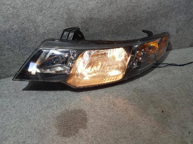 Đèn Pha Trái Mí Vàng Kia Forte / Cerato Mã phụ tùng 921011M000