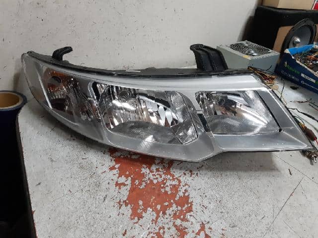 Đèn Pha Phải Mí Vàng Kia Forte / Cerato Mã phụ tùng 921021M000