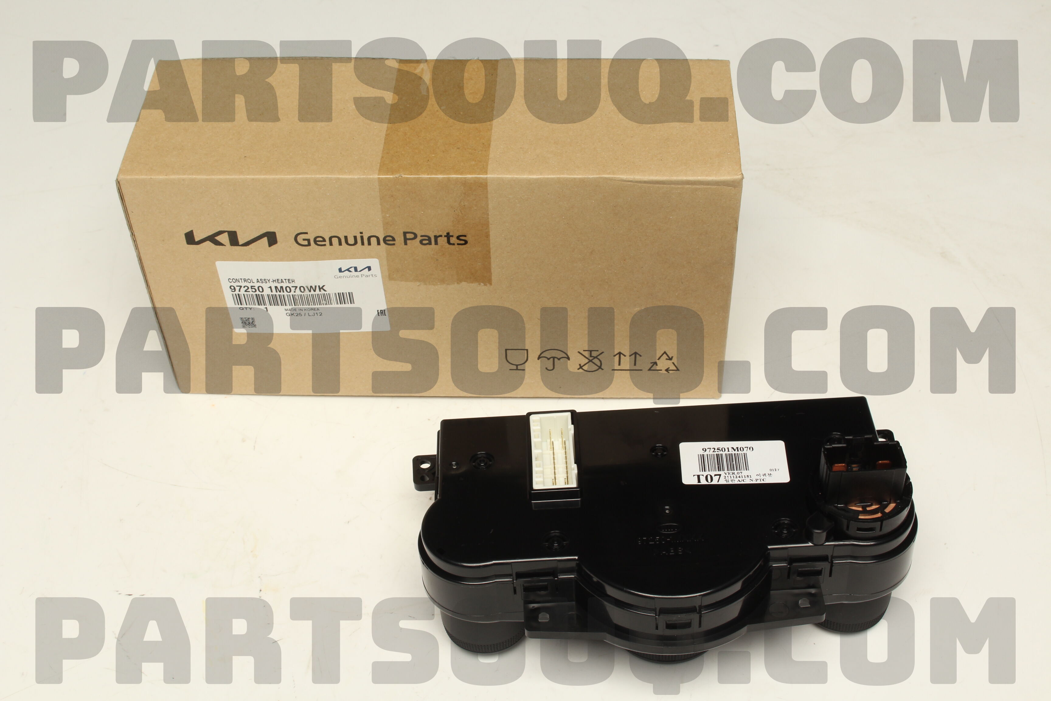 Bảng Điều Khiển Điều Hòa Kia koup Mã phụ tùng 972501M590WK