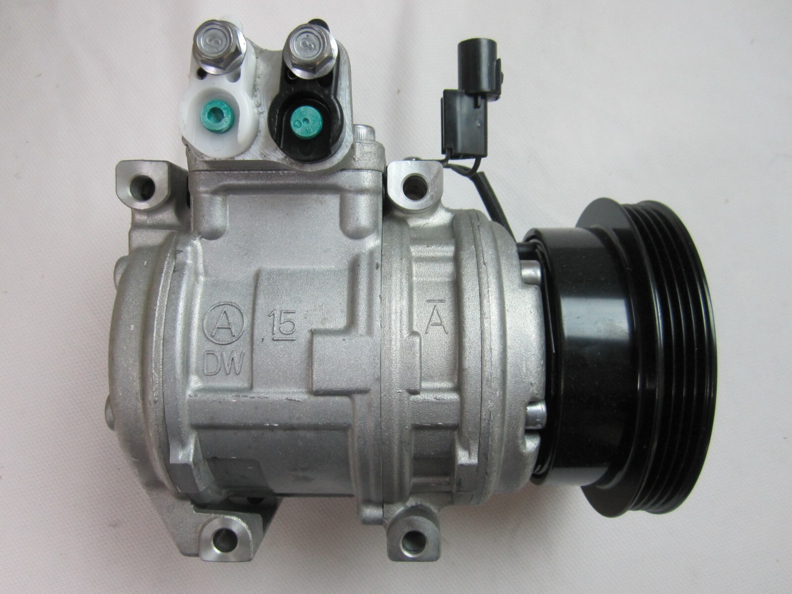 Lốc Điều Hòa Kia Sportage OEM 977012E400-DOwoon