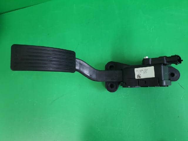 Cảm Biến Chân Ga Điện Kia Carens / rondo Mã phụ tùng 351904a700
