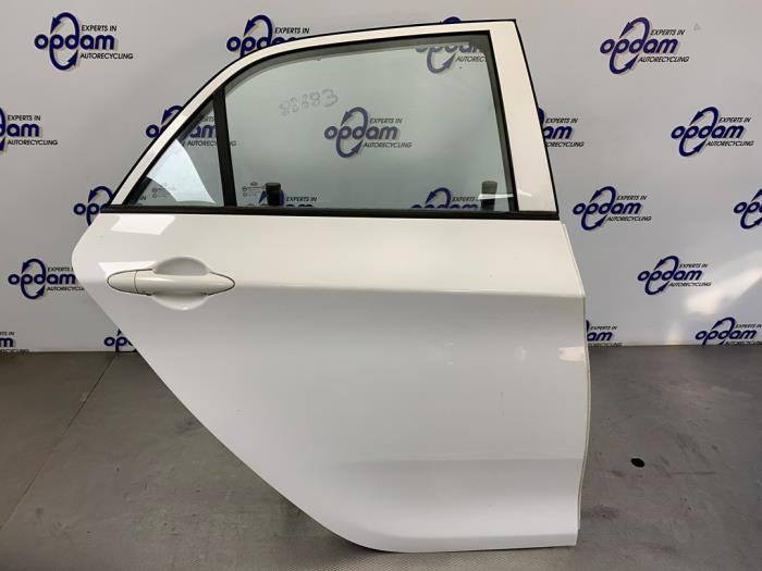 Cánh Cửa Sau Phải Kia Morning / Picanto Mã phụ tùng 770041Y030