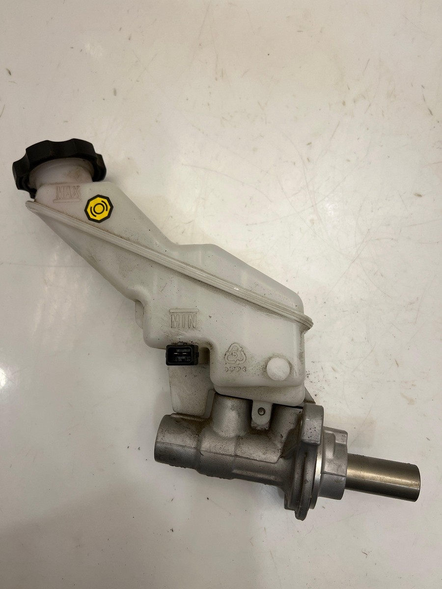 Bầu Trợ Lực Phanh Liền Tổng Phanh Kia Bongo Mã phụ tùng 585004E610
