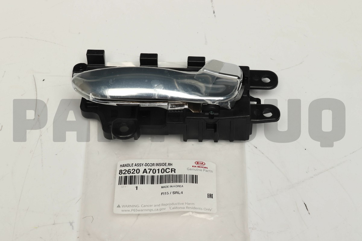 Tay Mở Cửa Trong Phải Kia Forte / Cerato Mã phụ tùng 82620a7010cr