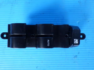 Công Tắc Lên Xuống Kính Sau Kia Morning / Picanto Mã phụ tùng 9358007500