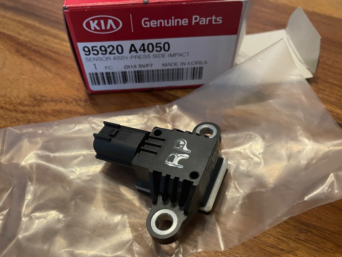 Cảm Biến Va Chạm Kia Carens / rondo Mã phụ tùng 95920a4050