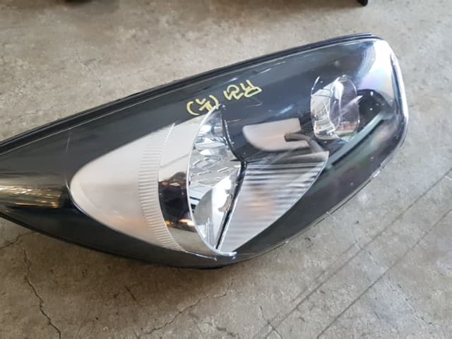 Đèn Pha Phải Có Lăng Téc Kia Morning / Picanto Mã phụ tùng 921021y001