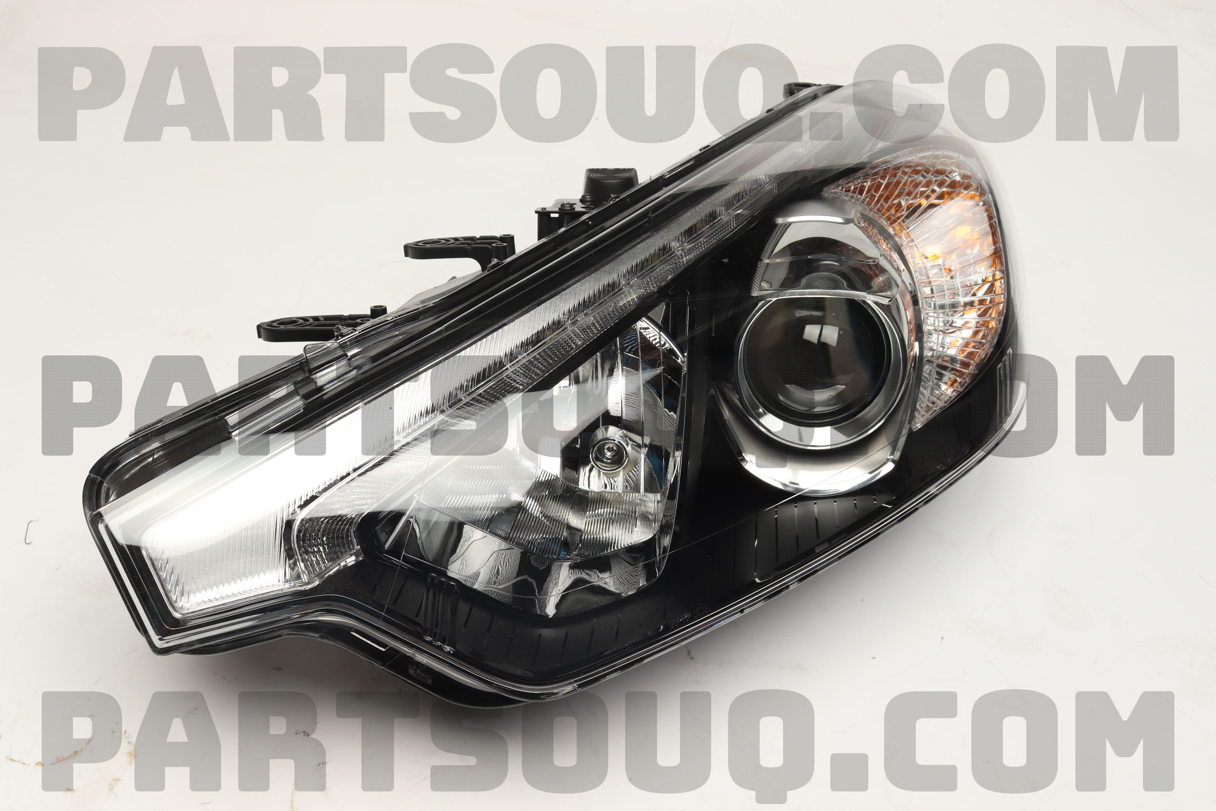 Đèn Pha Phải Có Led Kia K3 Mã phụ tùng 92102A7070