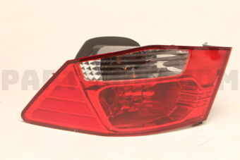 Đèn Hậu Miếng Ngoài Phải Có Led - 5 Cửa Kia Rio Mã phụ tùng 924021W250