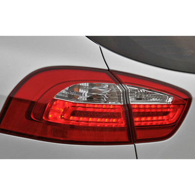 Đèn Hậu Miếng Ngoài Phải Có Led - 5 Cửa Kia Rio Mã phụ tùng 924021W250