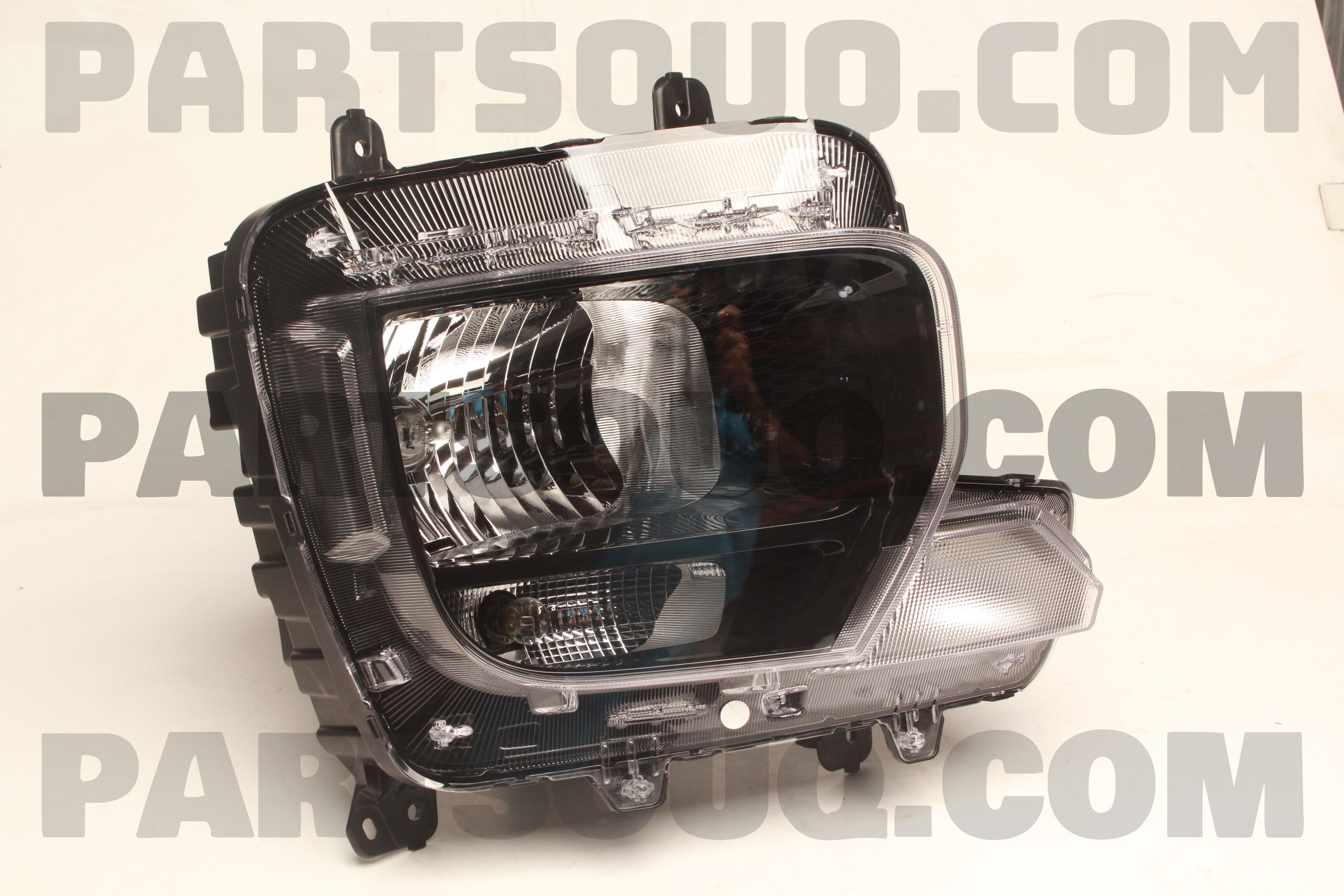 Đèn Pha Phải (Mí Trắng Có Điều Khiển Điện) Kia Forte / Cerato Mã phụ tùng 921021M010