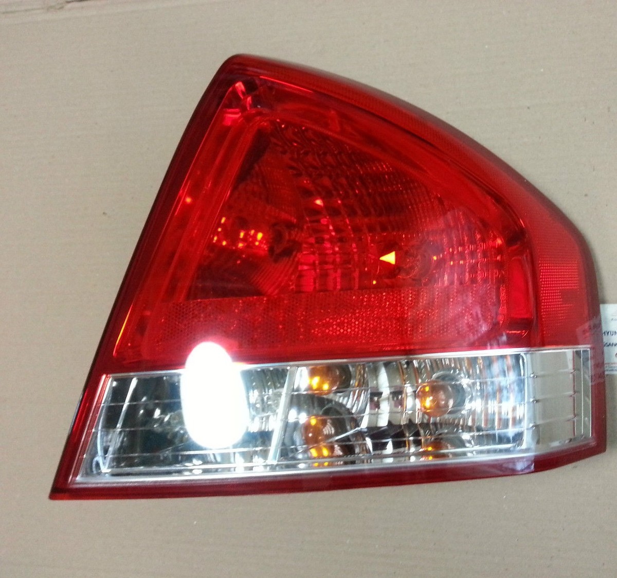 Đèn Hậu Phải Kia Forte / Cerato Mã phụ tùng 924022F310