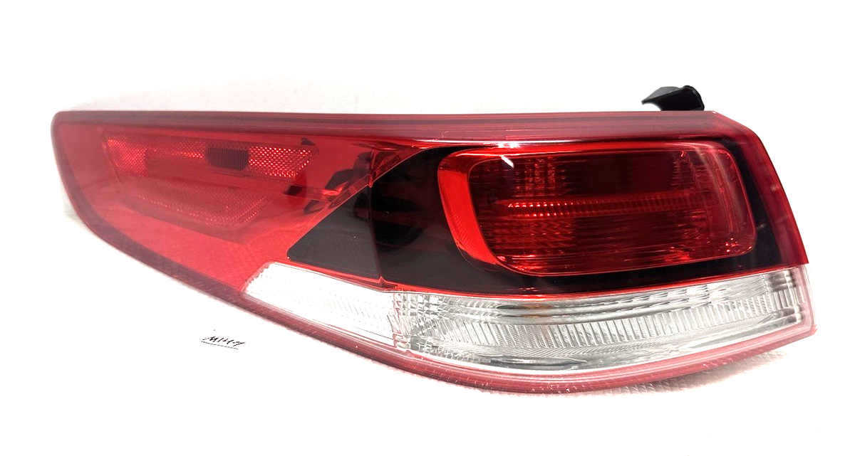Đèn Hậu Miếng Ngoài Trái Kia Optima / k5 Mã phụ tùng 92401d5000