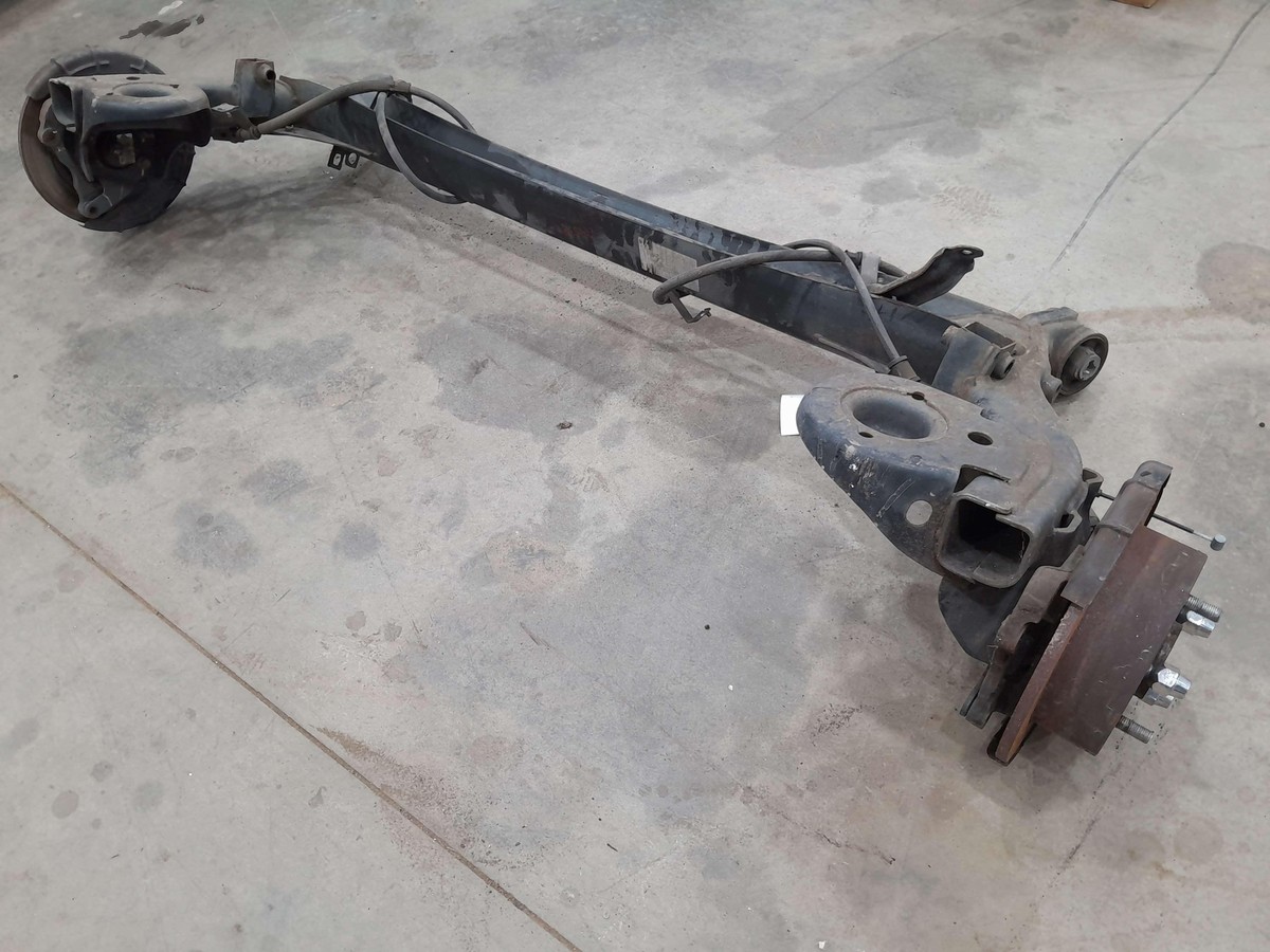 Cầu Sau Kia Forte / Cerato Mã phụ tùng 551001M100