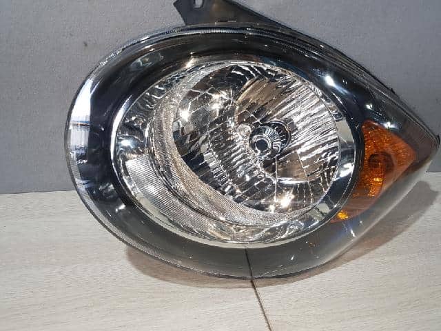 Đèn Pha Trái - Lòng Đen Mí Vàng Kia Morning / Picanto Mã phụ tùng 9210107700
