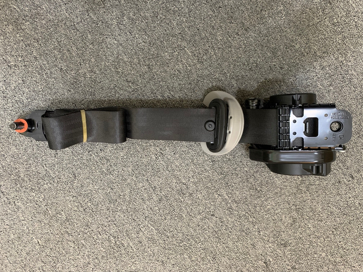 Dây Bảo Hiểm Trước Phải Kia Forte / Cerato Mã phụ tùng 88820a7000wk
