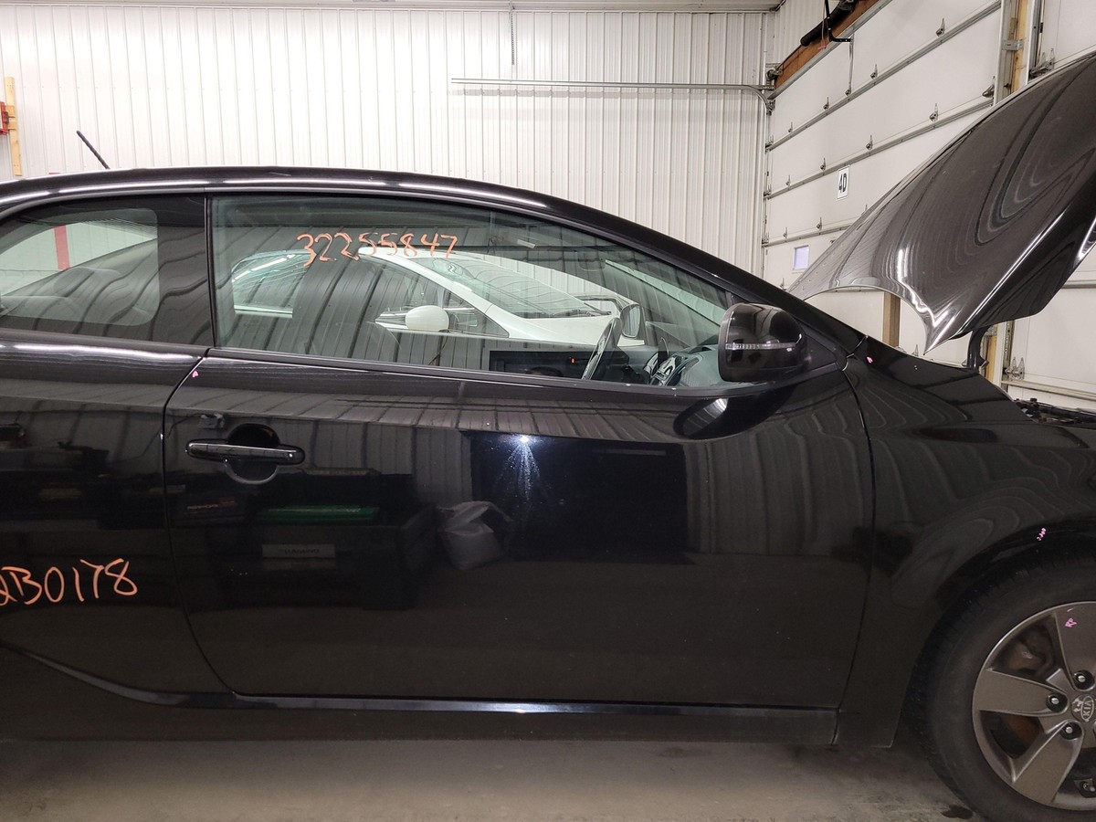 Cánh Cửa Trước Phải Kia Forte / Cerato Mã phụ tùng 760041m010