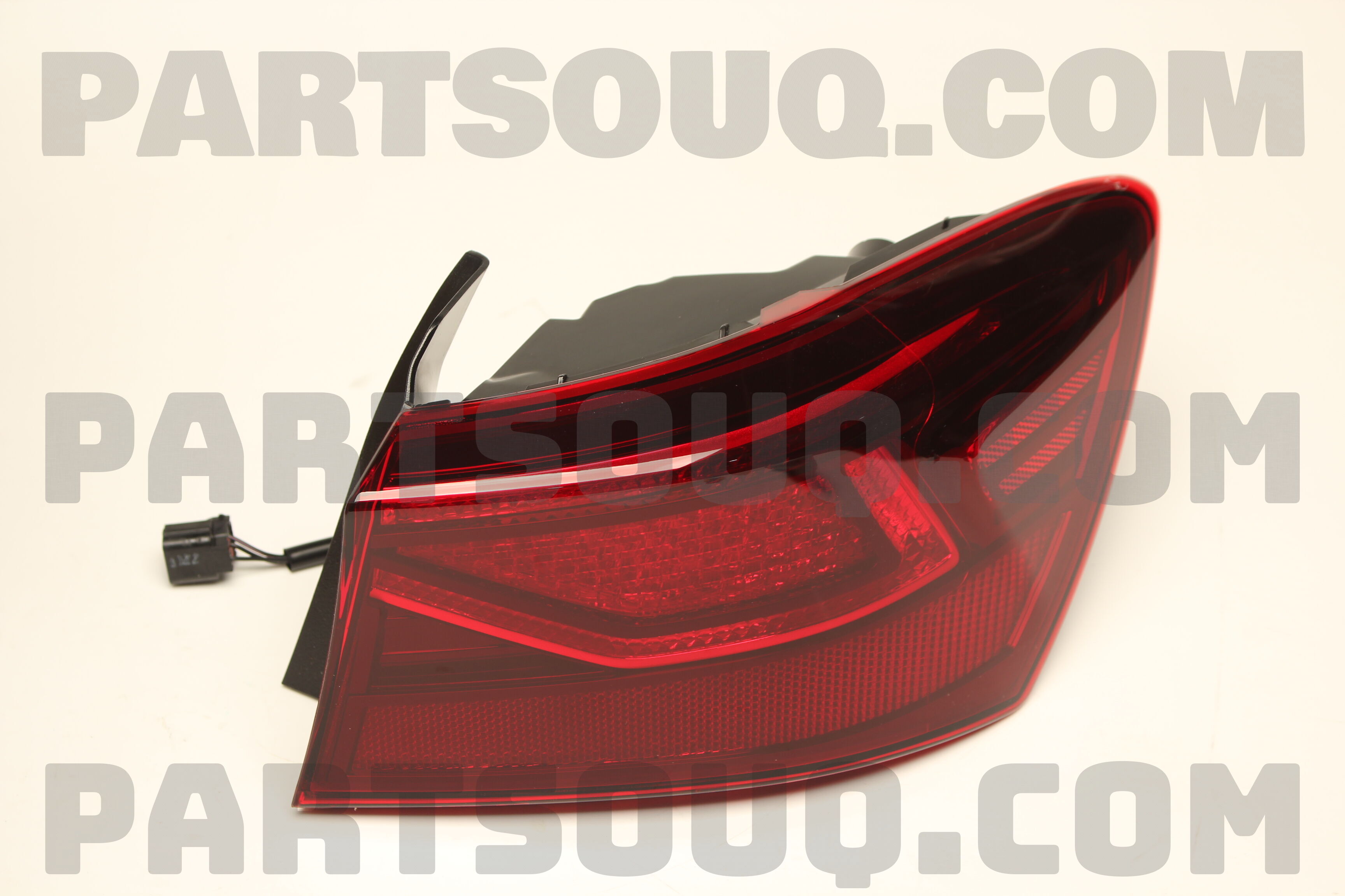 Đèn Hậu Miếng Ngoài Phải Kia Forte / Cerato Mã phụ tùng 92402m6100