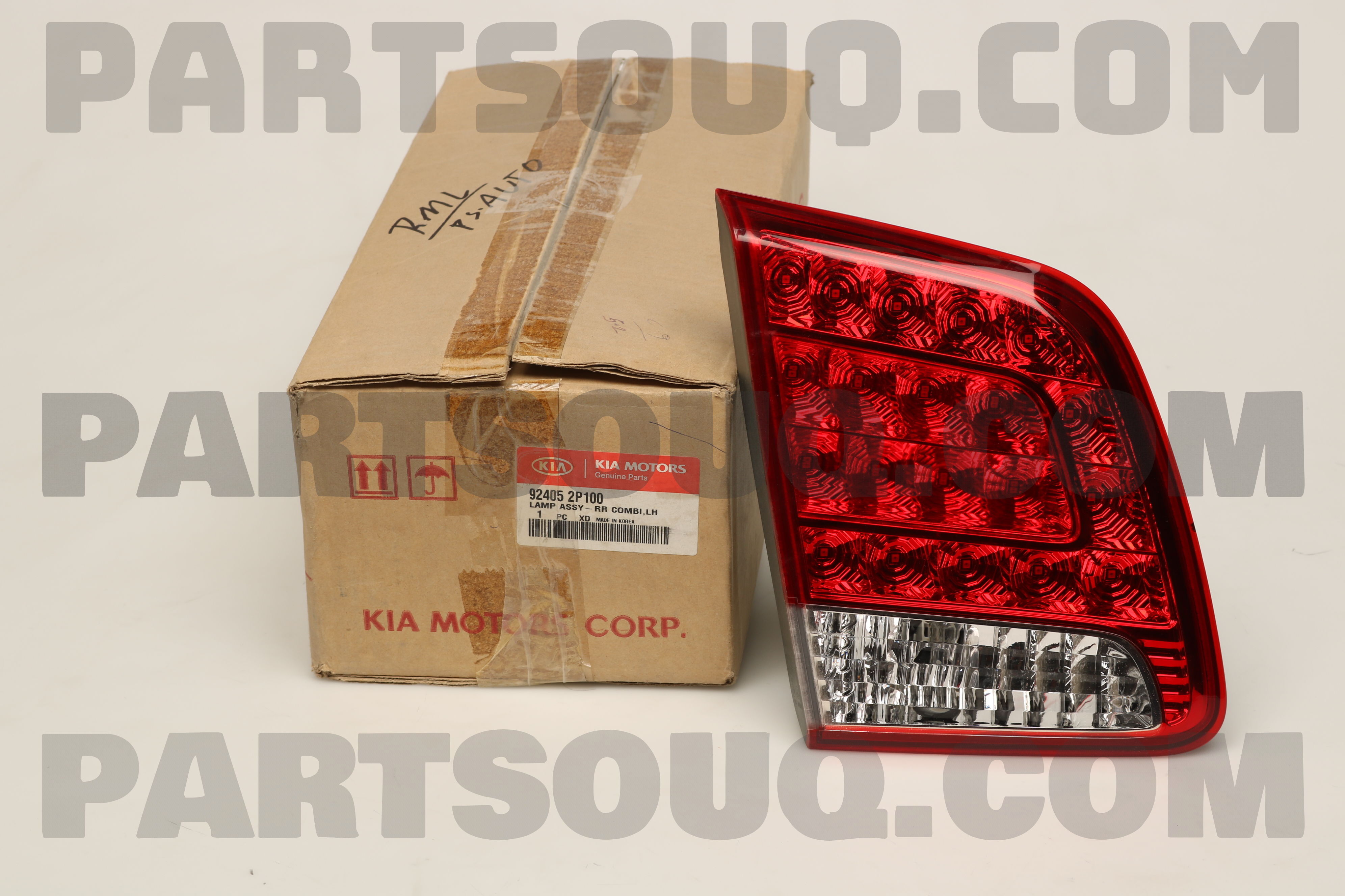 Đèn Hậu Miếng Trong Trái Kia Sorento Mã phụ tùng 924052P100