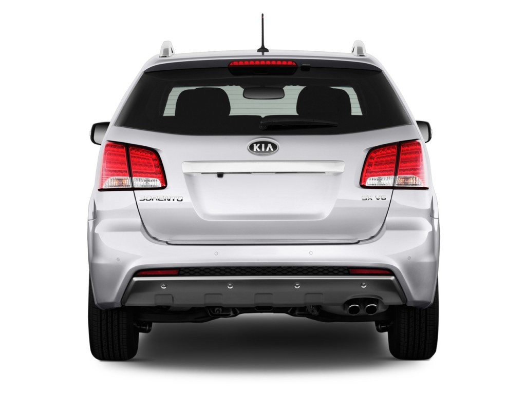 Đèn Hậu Miếng Trong Phải Kia Sorento Mã phụ tùng 924062P100
