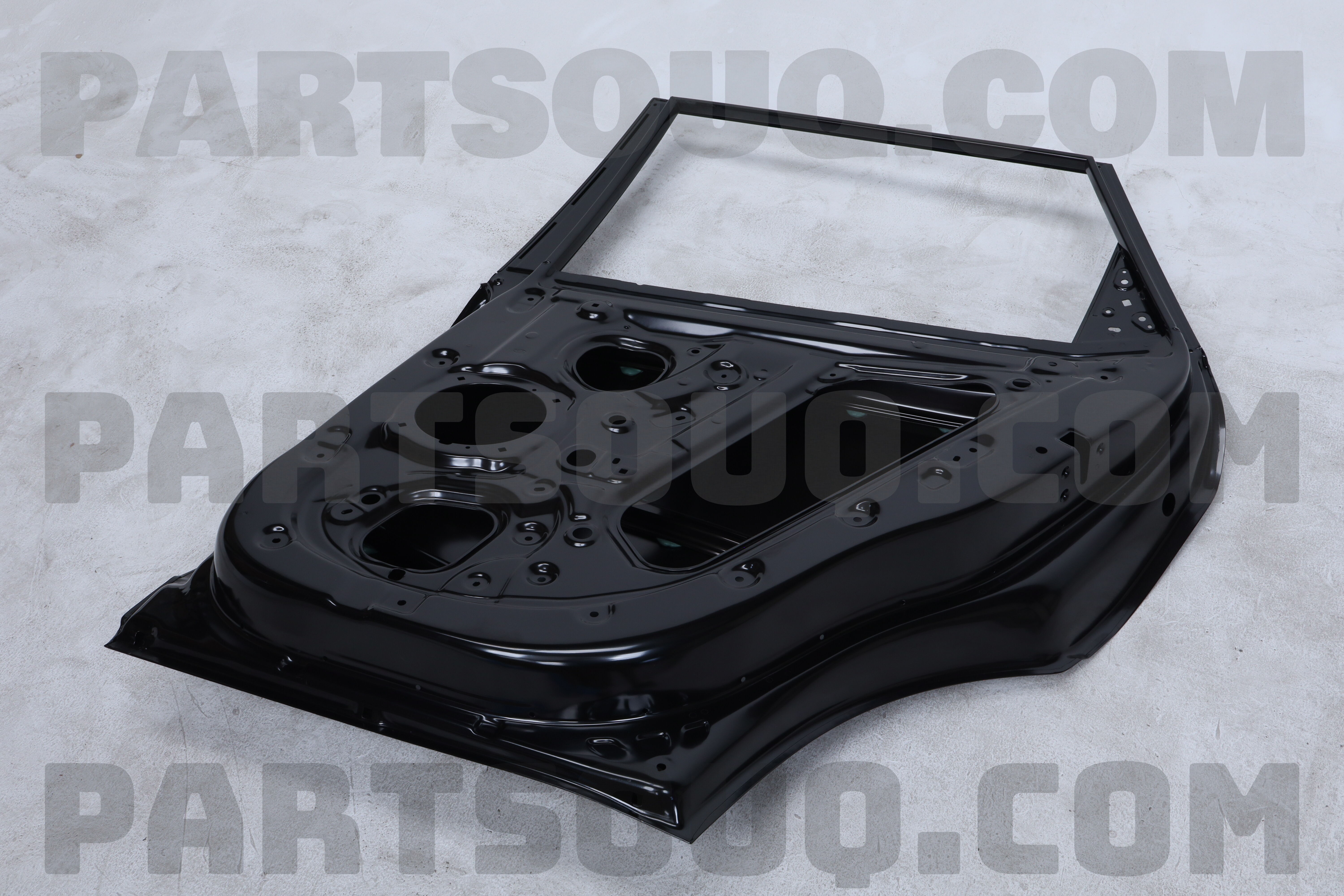 Cánh Cửa Sau Phải Kia Forte / Cerato Mã phụ tùng 77004m6000