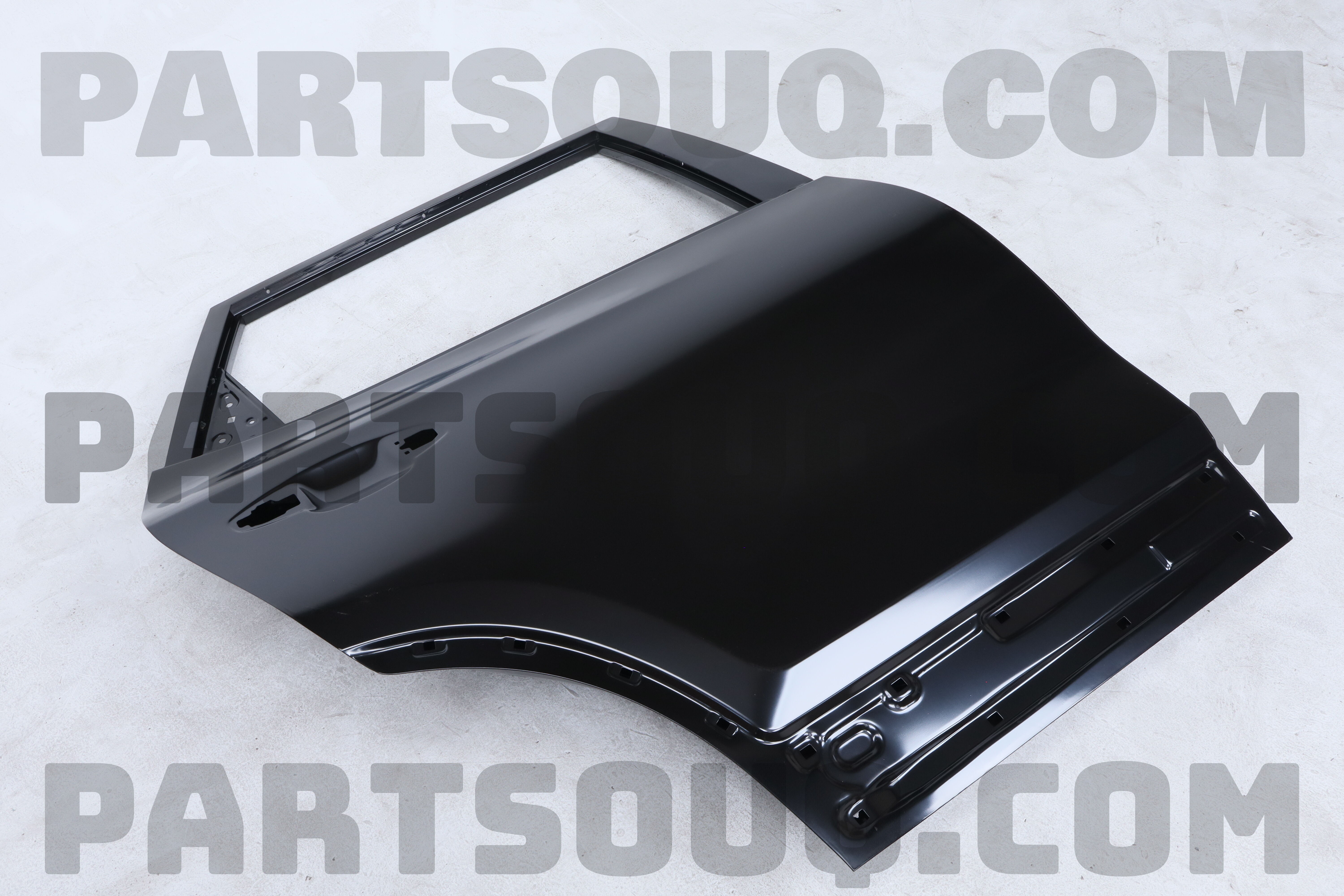 Cánh Cửa Sau Phải Kia Forte / Cerato Mã phụ tùng 77004m6000