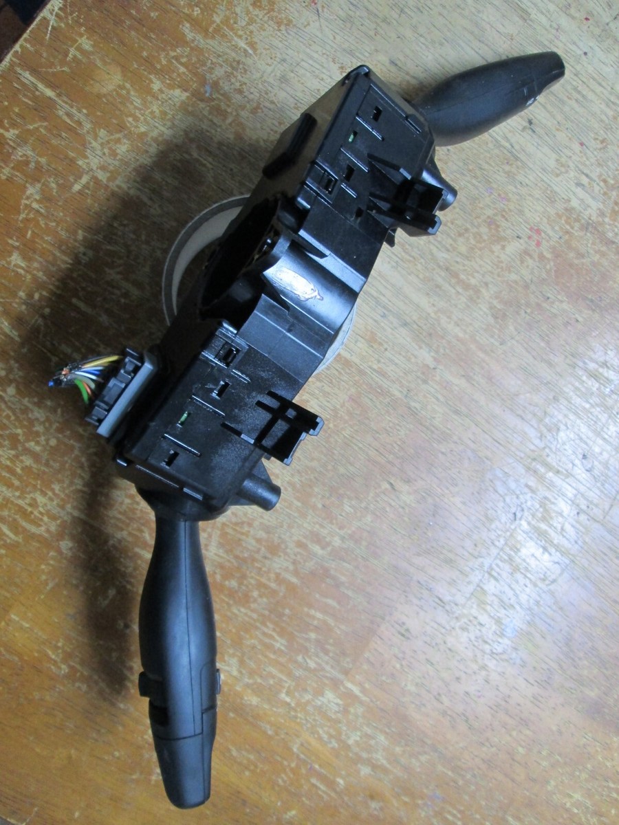 Cụm Công Tắc Gạt Mưa Và Phacos Kia Forte / Cerato Mã phụ tùng 93405M6500