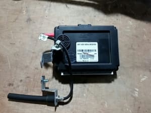 Bình Nước Phụ Kia Carens / rondo Mã phụ tùng 254301D100