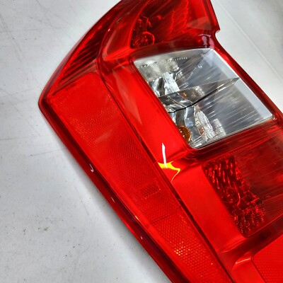 Đèn Hậu Trái Kia Carens / rondo Mã phụ tùng 924011D002