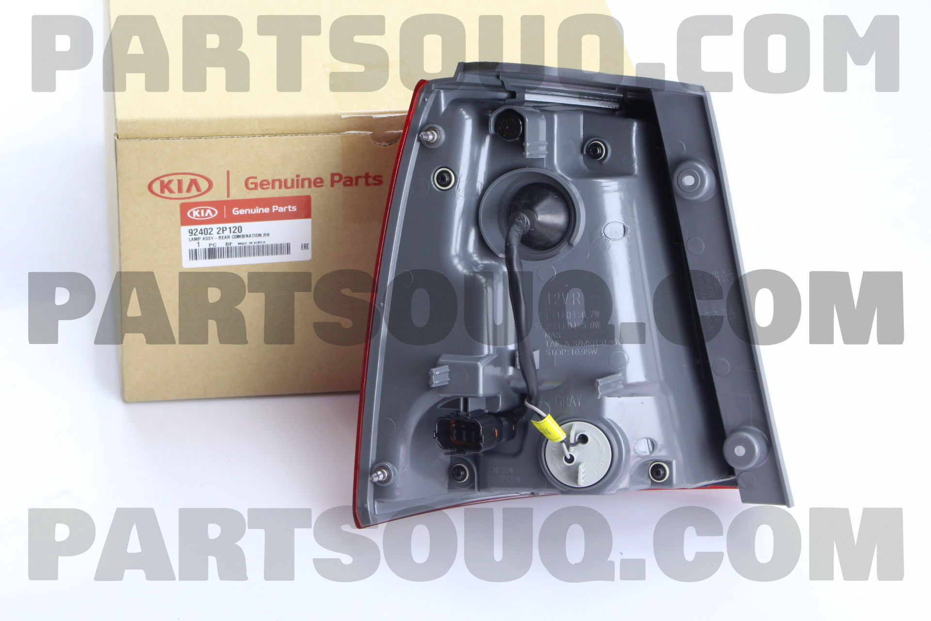 Đèn Hậu Miếng Ngoài Phải Kia Sorento Mã phụ tùng 924022P120N