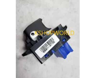 Công Tắc Lên Xuống Kính Cánh Cửa Sau Kia K3 Mã phụ tùng 93581a7100