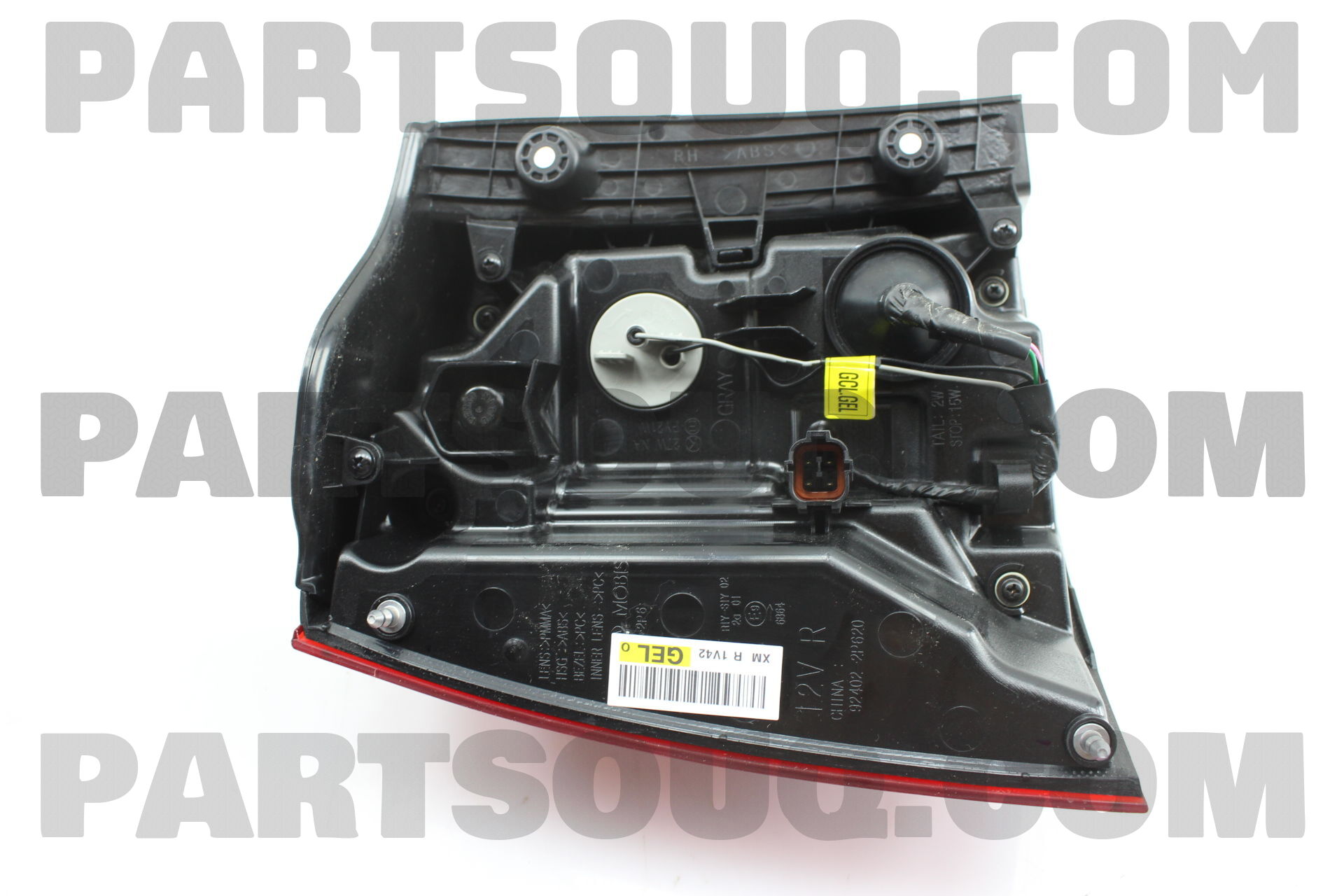 Đèn Hậu Miếng Ngoài Phải Kia Sorento Mã phụ tùng 924022p640