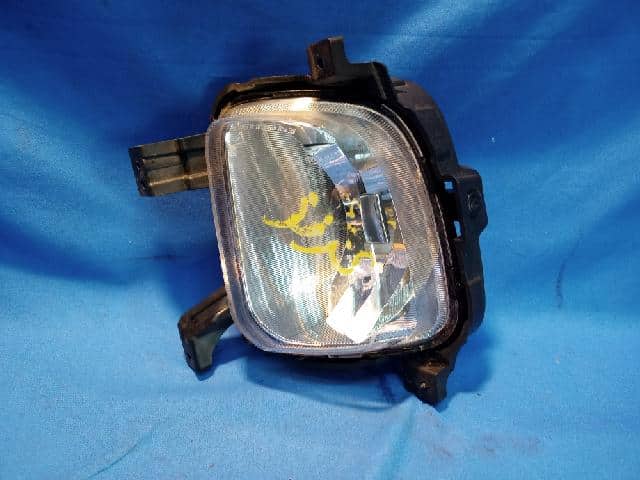 Đèn Gầm Phải Kia Carens / rondo Mã phụ tùng 92202a4000