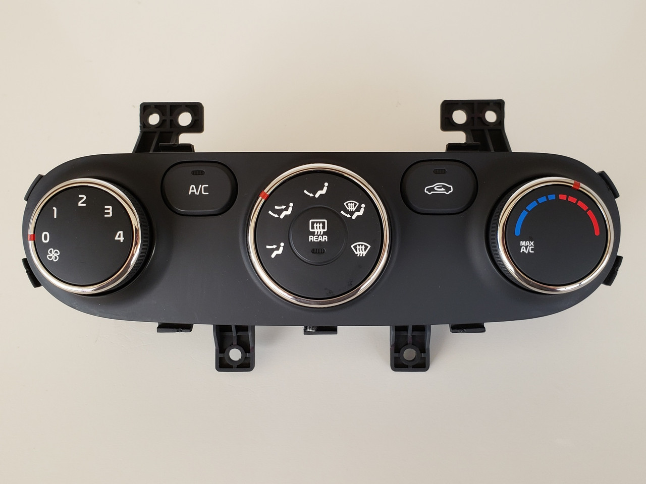 Cụm Điều Khiển Điều Hòa Kia Sorento Mã phụ tùng 972502P460CA