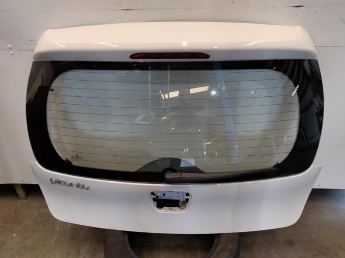 Cửa Hậu Kia Morning / Picanto Mã phụ tùng 737001Y070