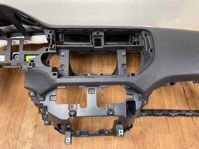 Bảng Táp Lô Trong Kia Rio Mã phụ tùng 847101W100HU