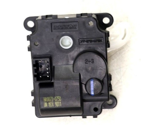 Mô Tơ Mở Cửa Gió Điều Hòa Kia Carens / rondo Mã phụ tùng 971591D000