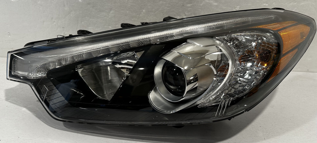 Đèn Pha Trái 8 Giắc Kia Carens / rondo Mã phụ tùng 92101a4300