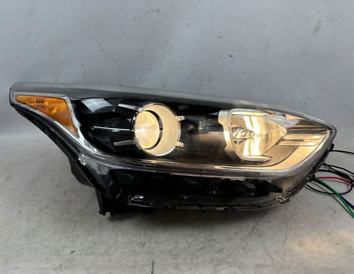 Đèn Pha Phải 8 Giắc Kia Carens / rondo Mã phụ tùng 92102a4300