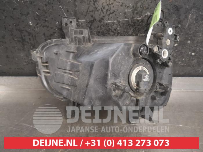 Đèn Gầm Phải Kia Carens / rondo Mã phụ tùng 92202A4500